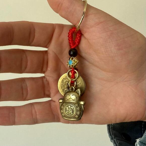 Y2K Red Gold Lucky Cat Keychain Embroidered Charm Decorative Accessory - Picture 3 of 6